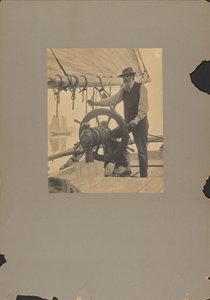 [Hombre al timón de un barco] de Rudolf Eickemeyer, Jr.