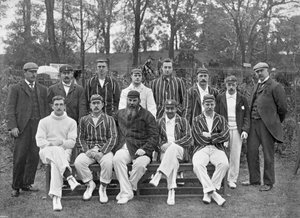 Equipo de cricket del Sur de Inglaterra XI contra Los Australianos, c. 1899