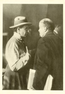 Elena Stásova y Lenin en el Segundo Congreso Mundial de la Comintern en el Kremlin, Moscú de Russian Photographer