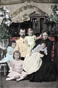 Retrato familiar del Zar Nicolás II (1868-1918) alrededor de 1901-1902 de Russian Photographer