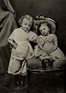 Lenin a los cuatro años y su hermana Olga, Simbirsk de Russian Photographer