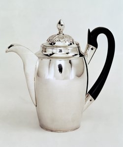 Olla de chocolate, Leningrado, 1804 de Russian School