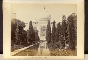 Agra; el Taj Mahal, desde la fuente de Samuel Bourne