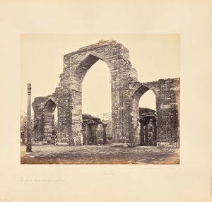 Delhi; el Kutub Minar, el Gran Arco y la Columna de Hierro de Samuel Bourne