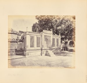 Delhi; la tumba de Mirza Jehangir. Es una magnífica talla de mármol de Samuel Bourne