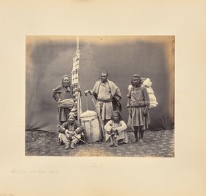 Trabajadores de montaña en Shimla con khiltas y palanquín de Samuel Bourne