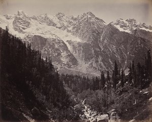 Escena en el alto Himalaya. Vista en el valle de Manga de Samuel Bourne