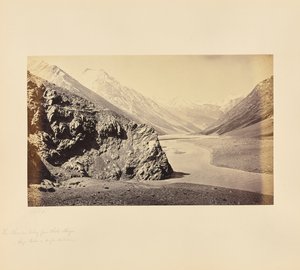 El valle de Chandra desde Chota Shigri - Los picos Shigri en la lejanía de Samuel Bourne