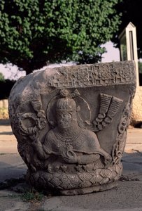 Capitel que muestra a Khosrow II como un guerrero victorioso, c.620 de Sasanian School