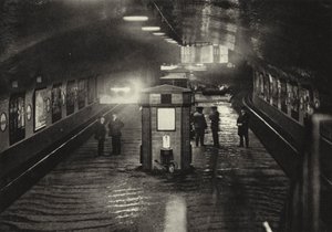 Berlín: Estación de Metro Inselbrücke