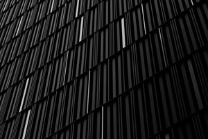 Arquitectura con rayas oscuras de Satoshi Hata