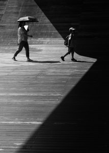 Caminando entre la luz y la sombra