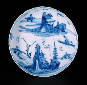 Plato de salsa azul y blanco pintado con un pescador en un bote, Wanli o Tianqi de School Chinese