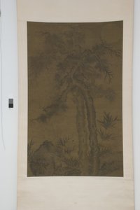 Old Trees Beneath The Moon (tinta sobre seda) de School Chinese