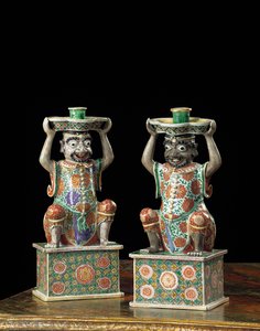 Par de candelabros de exportación famille verte, Kangxi de School Chinese