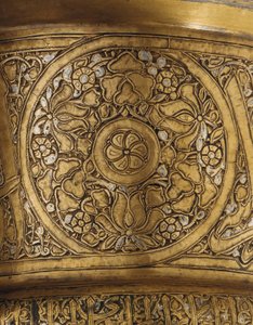 Detalle de un soporte de bandeja incrustado, Egipto o Siria mameluca, primera mitad del siglo XIV de School Egyptian