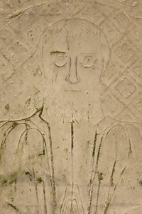 (detalle) de un relieve del claustro (piedra) de School French