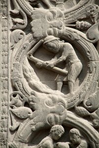 Arte gótico: Piedroit del portal derecho de la fachada occidental de la Basílica de Saint Denis, representando el trabajo de los campos: Agosto. Saint-Denis, Francia de School French