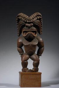 Figura hawaiana, estilo kona, representando al dios de la guerra, ku ka ’ili moku, c.1780-1820