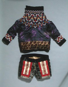 Chaqueta y pantalones cortos de mujer, de Groenlandia