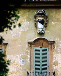 Detalle de la fachada sur de la Villa la Pietra