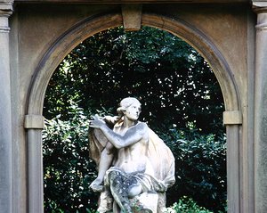 Estatua de Venus, en los jardines de la Villa la Pietra de School Italian