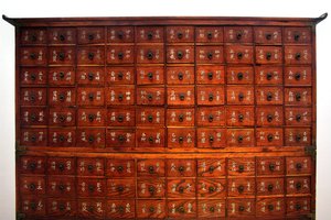Mobiliario médico de madera, período Joseon, Corea, colección Kim Chong-hak. Fotografía, Museo Nacional de Seúl, República de Corea, 2006 de School Korean