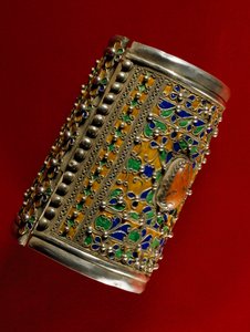 Brazalete de coral, plata y esmalte, Marruecos de School Moroccan