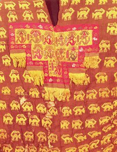 Traje de noble del reino Chimú (textil) de School Peruvian