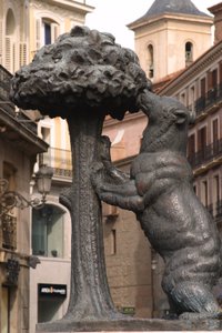 El Oso y el Madroño (bronce) de School Spanish