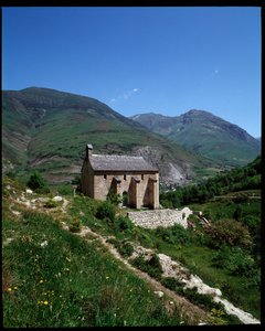 Vista de la capilla de San Pelegrín, Arties