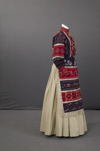 Conjunto de boda ucraniano de School Ukranian