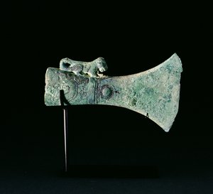 Cabeza de hacha, Cultura Dongson, c.200 a.C.-200 d.C. de School Vietnamese