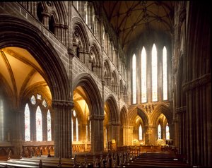 Arte gótico: vista del interior de la Catedral de Glasgow de Scottish School