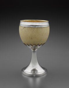 Copa de presentación, una de un par de Scottish School