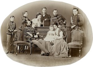 La familia del emperador Alejandro II de Rusia, c. 1871 de Sergei Lvovich Levitsky