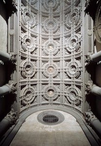 Vista interior del techo abovedado del vestíbulo de la iglesia realizado por Simone del Pollaiolo, conocido como il Cronaca (1457-1508) de Simone del  Pollailo