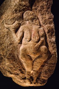 La Venus de Laussel, talla de una mujer embarazada, de unos 25.000 años de antigüedad. de Sisse Brimberg