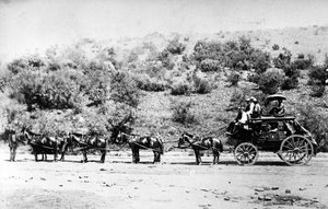 Diligencia entrando en Pretoria, c.1895 de South African Photographer