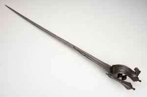 Pata, espada de guantelete