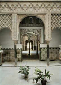 Patio de las Muñecas, siglos XII-XIV de Spanish School