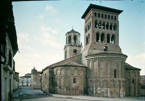 Vista de la Iglesia de San Tirso