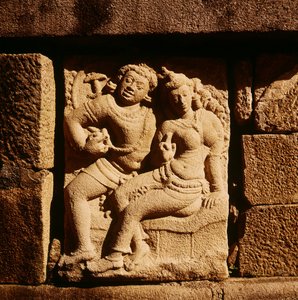 Relieve de una pareja Mithuna en Isurumuniya de Sri Lankan School