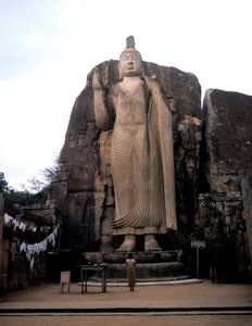El gran Buda de Avukana. Sri Lanka. Siglo V. de Sri Lankan School