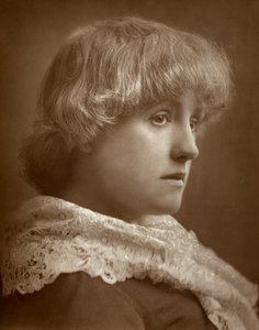 Mary Eastlake, actriz británica, 1883 de St James