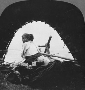 Un barquero en el río Irrawaddy, Birmania, 1908