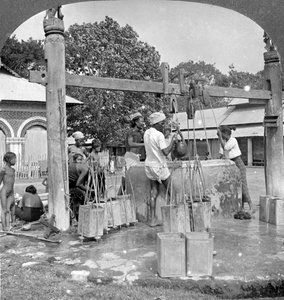 Pozos de agua públicos, Mandalay, Birmania, 1908