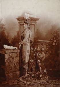 Louise, Duquesa de Devonshire, como Zenobia, Reina de Palmira, El Baile del Jubileo de Diamante de la Duquesa de Devonshire en Devonshire House de Studio Lafayette