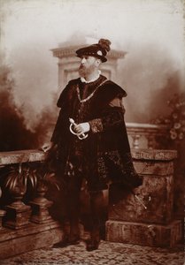 Spencer Compton Cavendish, 8º Duque de Devonshire, como el Emperador Carlos V, El Baile del Jubileo de Diamante de la Duquesa de Devonshire en Devonshire House de Studio Lafayette