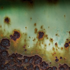 Pátina metálica verde desgastada de Studio Meikle